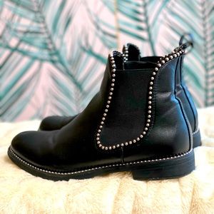Trendy Studded Chelsea Ankle Boots